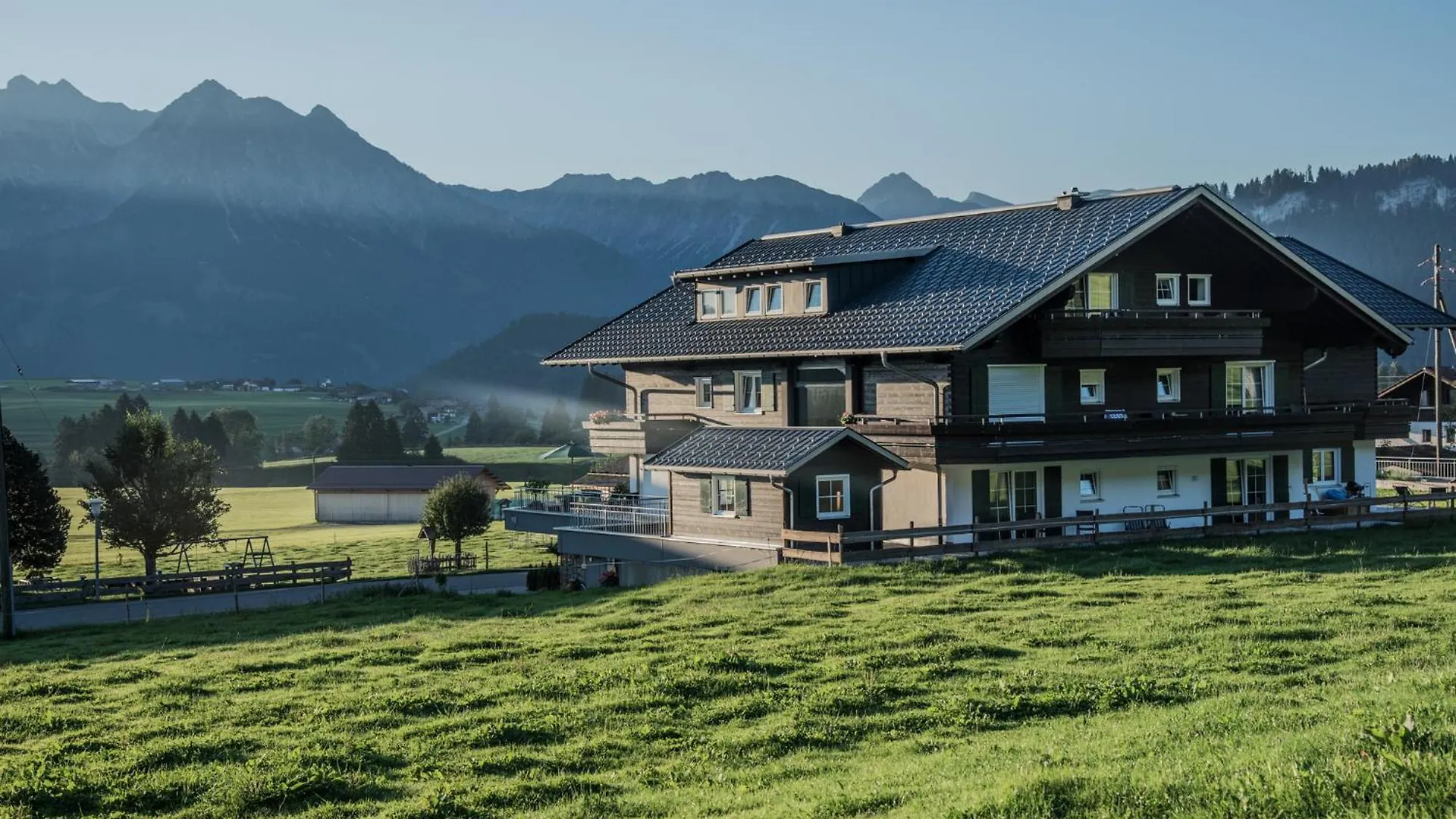 Alpenhaus Steiner - Top-Ferienwohnungen - Sommer-Bergbahn Inklusive Bolsterlang